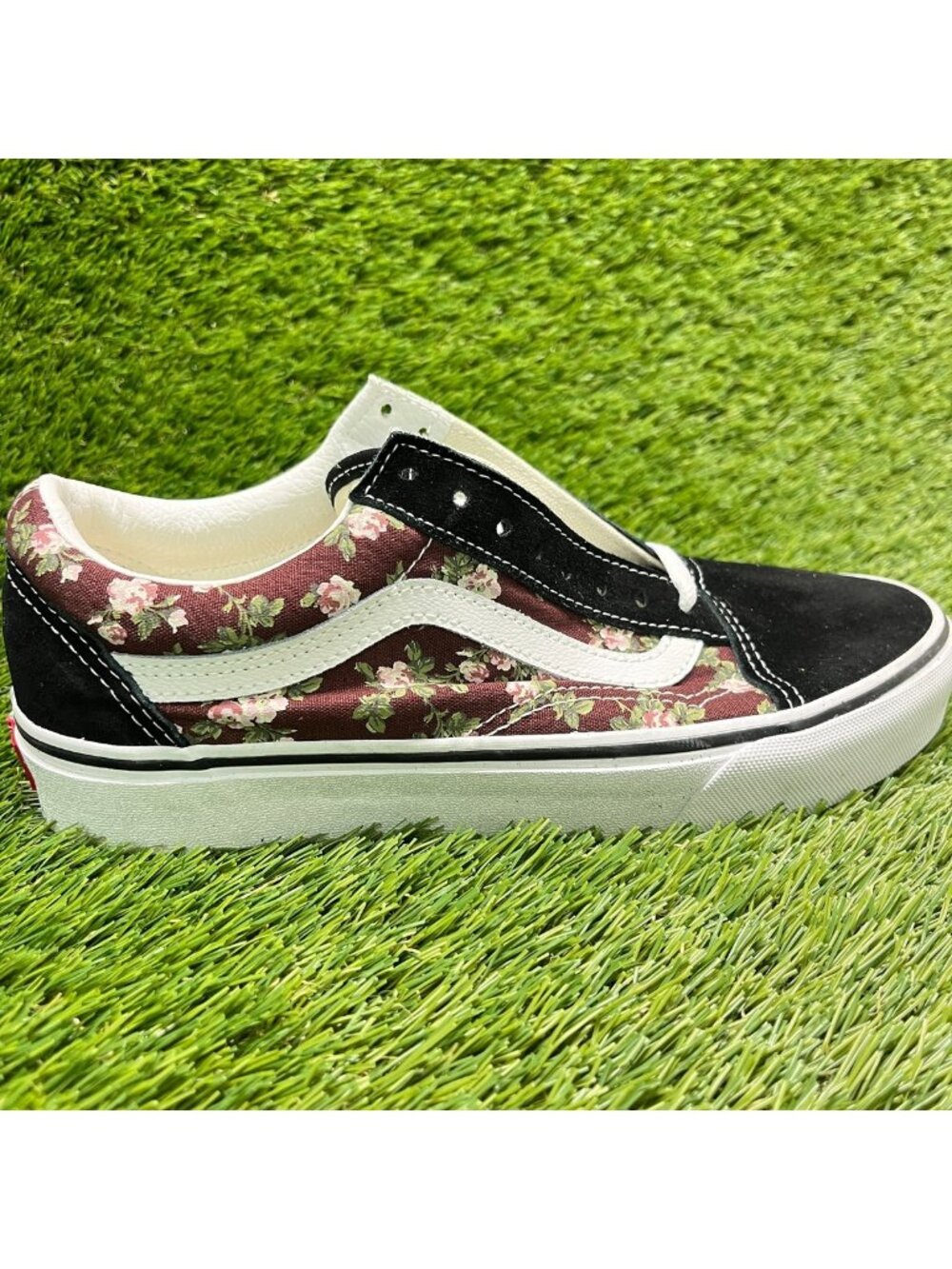 Vans Old Skool Womens Size 8 Black White Athletic Walking Skate Shoes Sneakers